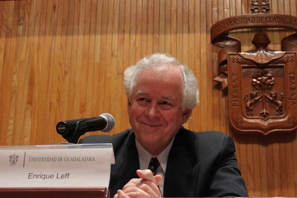Enrique Leff rechaza Doctorado Honoris Causa