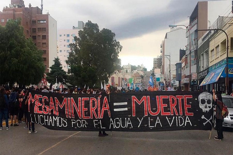 «No habrá paz social con minería en los territorios»